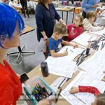 Zdjęcie 6 Pani Maria w peruce i zabawa w fryzjerów